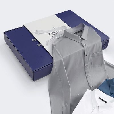 Des boîtes à papier personnalisées avec leur propre logo, des boîtes à miroir pour T-shirts, des emballages minces, des vêtements, des chaussures