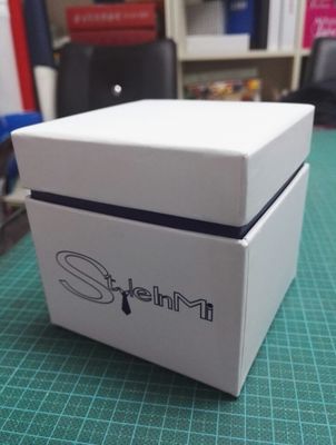 Taille personnalisée Boîtes auto-érigées recyclées LED Light Watch Box Emballage cadeau