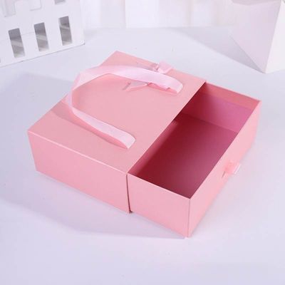 OEM accepté. échantillon gratuit portable vide glisse à l'extérieur de l'emballage type tiroir rigide boîte cadeau sac avec ruban