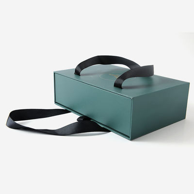 Commande personnalisée Acceptée Vêtements Emballage en papier Vêtements Boîte avec poignée de taille personnalisée