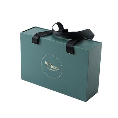 Commande personnalisée Acceptée Vêtements Emballage en papier Vêtements Boîte avec poignée de taille personnalisée