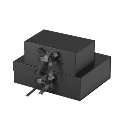 Boîte cadeau personnalisée en forme A4 avec ruban et fermeture magnétique pour un emballage élégant