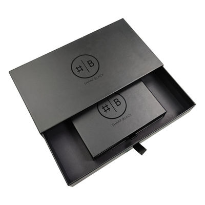 Boîte cadeau de luxe noire scellée magnétique avec finition mate et matériau en carton