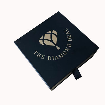 Bague de mariage Collier Boucles d'oreilles coulissantes Carton boîte cadeau Logo personnalisé et commande personnalisée