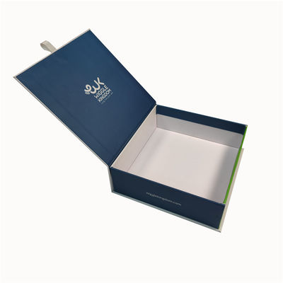 Logo personnalisé Emballage de luxe Boîte magnétique Boîte cadeau en carton