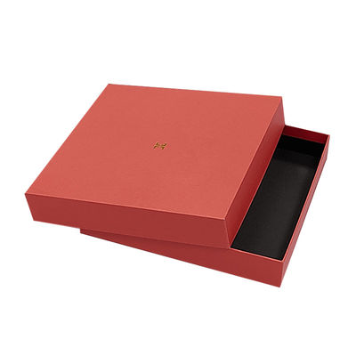 Couvercle rouge et base épaule cou boîte T-shirt vêtements écharpe emballage vêtements luxe boîte rigide pour vêtements écharpe