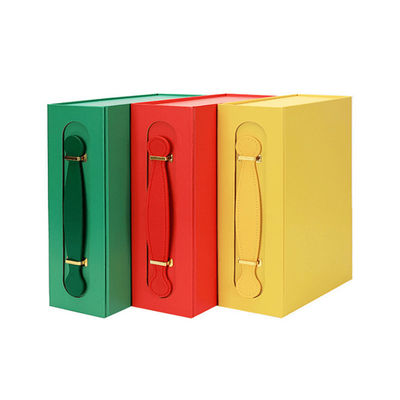 Boîte cadeau personnalisée en carton recyclable avec poignée en cuir pratique