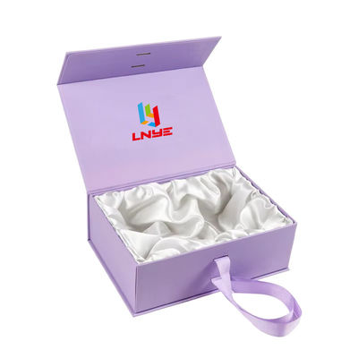 Boîte magnétique noire personnalisée haut de gamme vêtements carton boîte cadeau boîte d'emballage de cheveux humains boîte d'emballage avec soie satinée