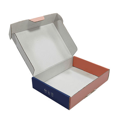 Logo personnalisé Carton pliant Carton ondulé Boîte aux lettres cadeau de vacances Emballage cosmétique Boîte d'expédition Décoration colorée en relief