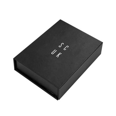 Logo personnalisé Luxe Carton noir Smart Watch Boîte d'emballage cadeau magnétique Montres simples avec doublure en mousse