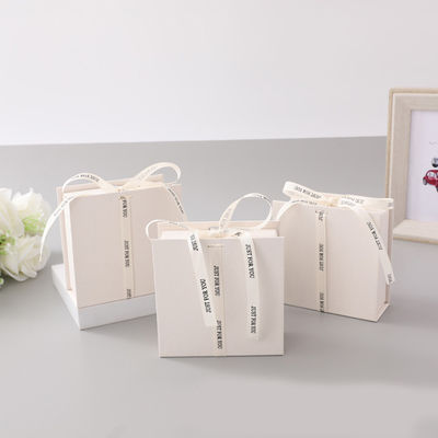 Logo de ruban blanc boîte cadeau pliable maquillage vêtements accessoires carton rigide avec stratification brillante