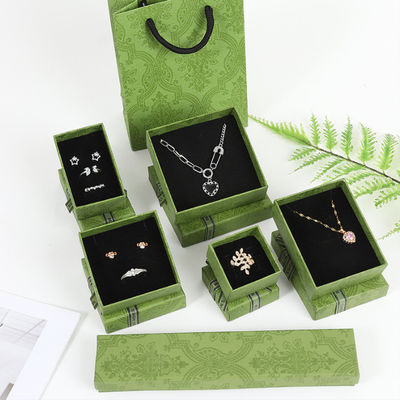 Boîte d'emballage en carton vert foncé personnalisée pour bijoux collier bracelet bague tiroir cadeau avec logo imprimé