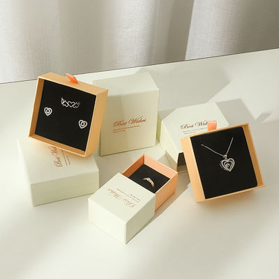 Ensemble de cosmétiques personnalisés tiroir coulissant rigide à retirer bijoux emballage cadeau boîte en papier avec insert