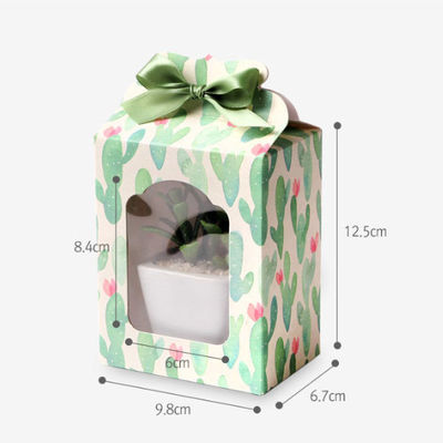 Jouet personnalisé Cosmétiques Vêtements Affichage en carton Transparent Boîte d'emballage de poupée personnalisée avec fenêtre PVC transparente
