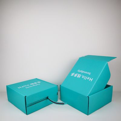 Boîtes d'expédition ondulées personnalisées de 2 mm d'épaisseur 6x6x2 avec estampage en feuille d'or et échantillon gratuit de vaisselle recyclable