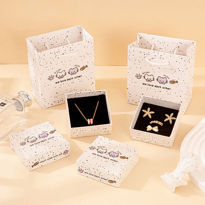 Boîtes à bijoux personnalisées Boîte cadeau en carton ondulé Pour emballage de luxe Commande en vrac Offre d'échantillon gratuit