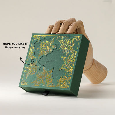 Coffret d'emballage creux pour cadeau de bijoux magnétiques