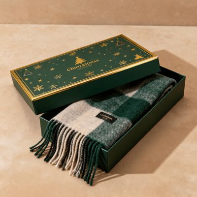 Boîtes cadeaux de Noël de luxe sur mesure Carton mat rigide pour l'emballage Écharpe Robe sous-vêtements chemise Matériel aseptique recyclé