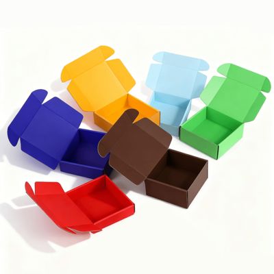 Boîte en carton ondulé personnalisée 13*13*3cm Petite boîte colorée pour l'expédition de vêtements avec pelliculage brillant et matériaux recyclés pour l'expédition de bougies