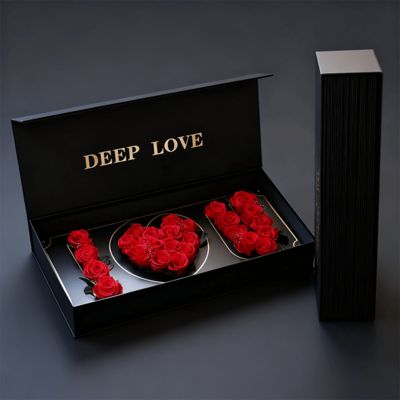 Boîtes cadeaux florales personnalisées populaires JE T'AIME Écologiques Recyclées en papier magnétique pour l'emballage de boîtes cadeaux de roses