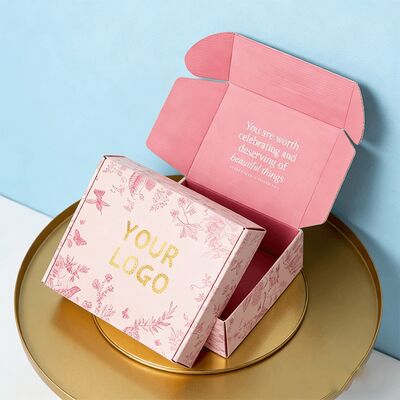 Boîtes d'expédition en carton ondulé écologique personnalisées par le fabricant pour l'expédition de vêtements