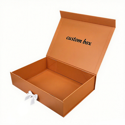 Boîte cadeau magnétique de luxe haut de gamme en gros avec ruban, emballage de vêtements pliable avec logo personnalisé